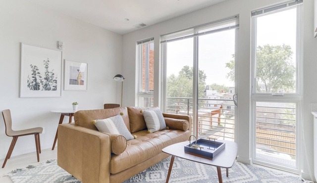 Modern H Street 1BR w/W/D, nr Bars & Restaurants, by Blueground