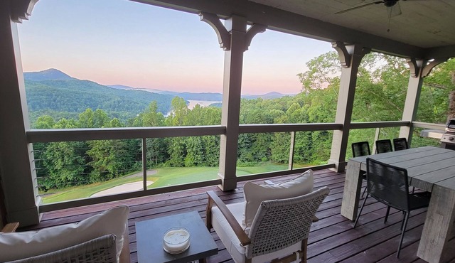 Mountain, Golf & Lake Burton Views! Hot Tub. Gated. 12 beds.