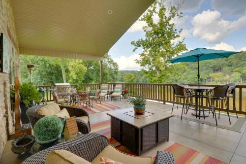 Mountain Home Gem on River! 0.4 Mi to Boat Launch