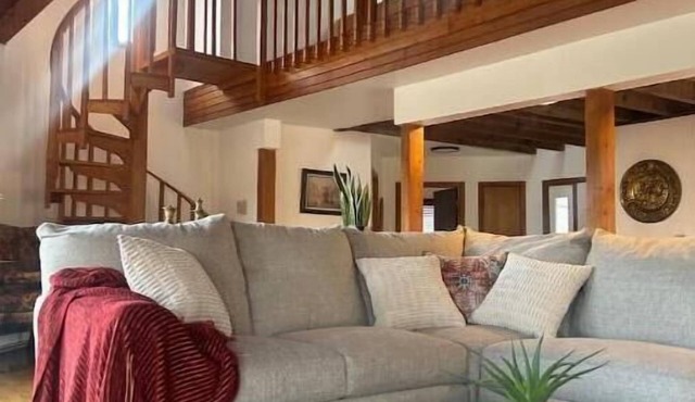 Near Skiing! Hot Tub, Wood Stove, Pool Table, & Theater Room. Pet friendly!