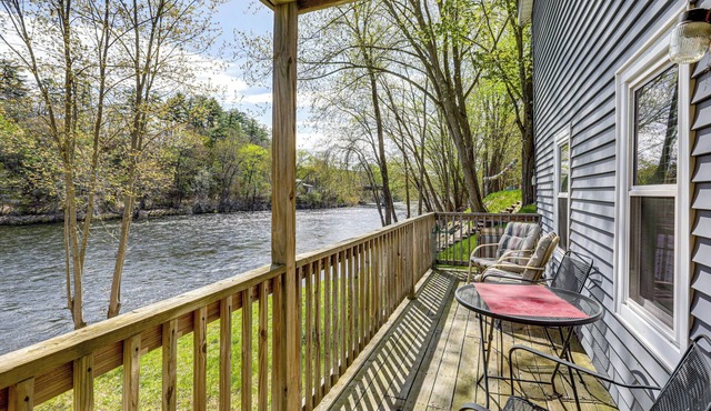 Near Trails! Riverside 2-Unit Combo in Franklin