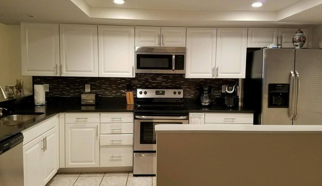 Newly Remodeled Top Floor Condo
