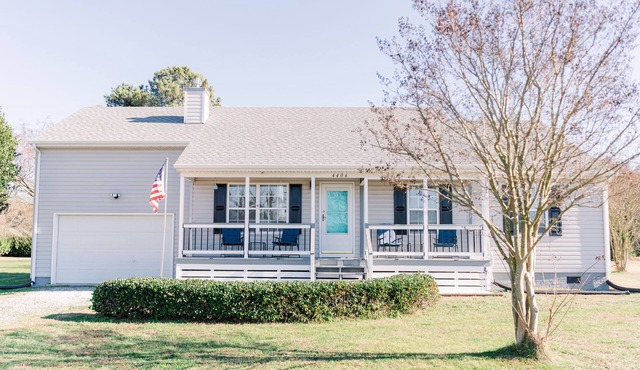 Newly renovated, 4BD 2 BA, 1 full acre, sleeps 8, and is pet friendly.