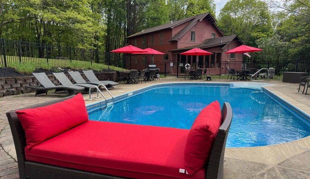 Newly Renovated; Private Pool Oasis Pics to Come