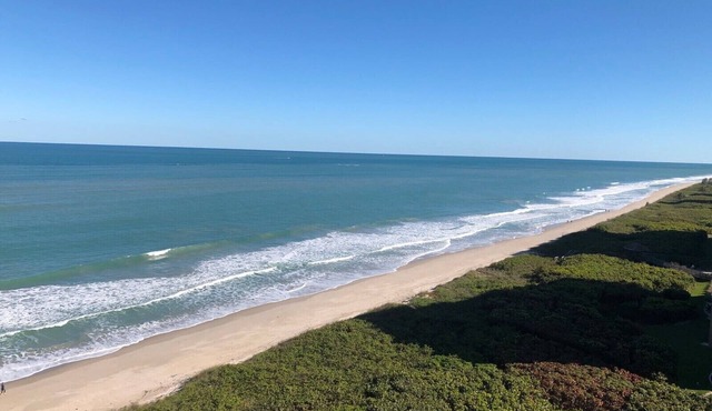 North Hutchinson Island penthouse condo on the beach!