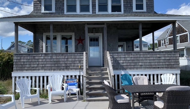 Ocean front 4 Bedroom/2 Bath cottage