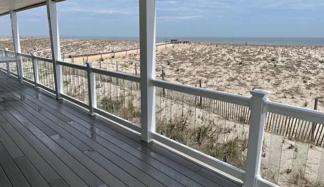 Oceanfront! Downstairs. Recently Updated!