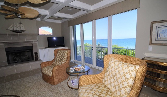 Oceanfront estate - Four bedroom oceanfront pool home