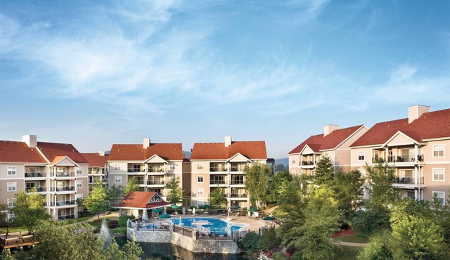 OFFICIAL LISTING | Wyndham Branson at the Meadows 2 BR | Pools, Sports & More!