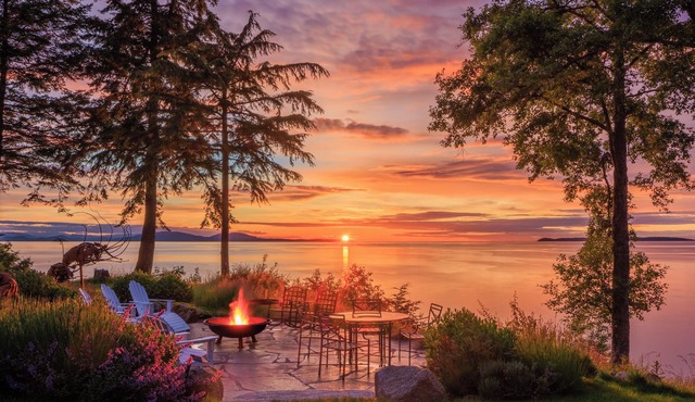 Orcas Waterfront Custom Home, 180 Degree Summer Sunset & Sunrise, Sleeps 12