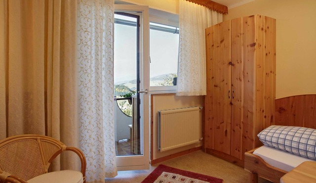 Panoramic view single room 2 adults. + 1 child up to 12 years - Biolandhaus Arche in Eberstein