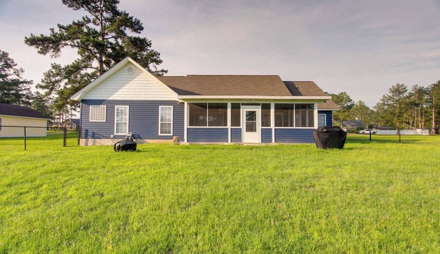 Peaceful Lake Escape w/ Dock in Coffee County