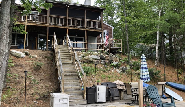 PEACEFUL LAKEFRONT GETAWAY ON BEAUTIFUL BELLEAU LAKE!