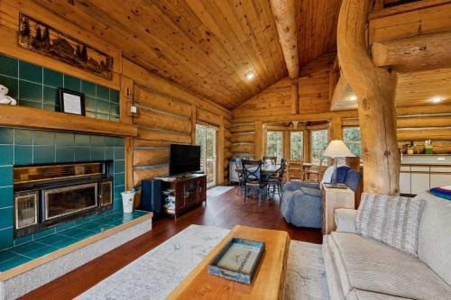 Pinedale Cabin