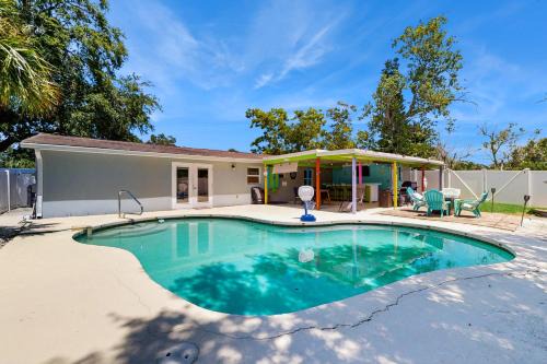 Pinellas Park Cottage