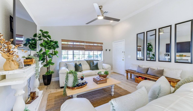 Pool Access! Extended Snowbird Escape in Gilbert