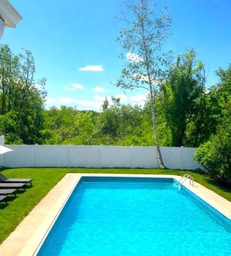 Portland Pool House - Minutes to the Old Port!