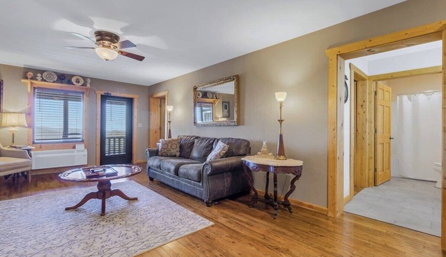 Presidential Suite - Rm. 205