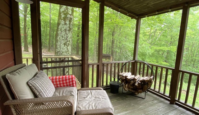 Private forest retreat minutes from charming downtown Millerton