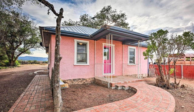 Quaint Springerville Home: Hike, Ski & Hunt!