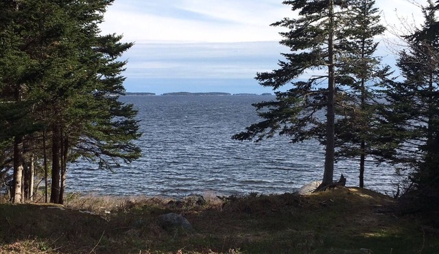 Quiet Ocean Front House Overlooking Penobscot Bay, Rocky Coast