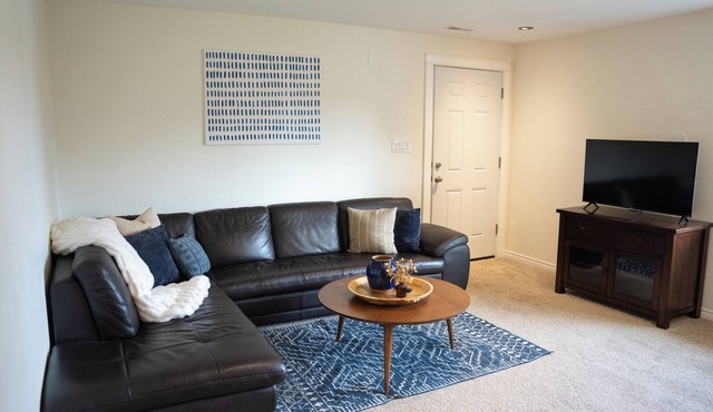 Quiet Pet-Friendly Home Near Autzen