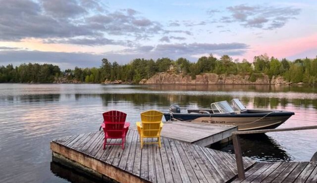 Quiet Waterfront Cottage near Parry Sound