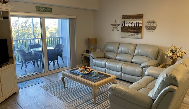 Relaxing 3BR Condo Steps from Beach | Sleeps 8 | Great Amenities