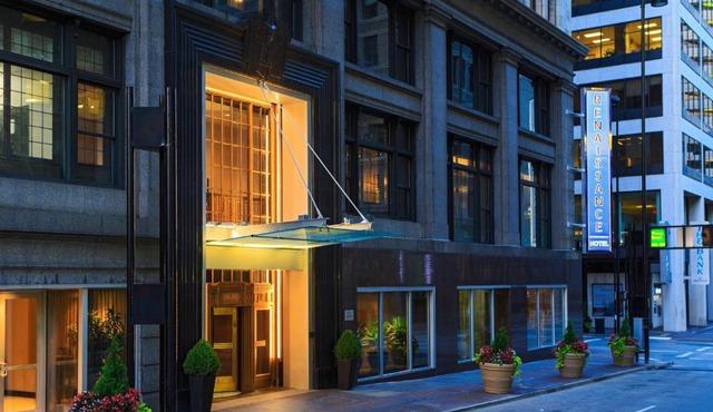 Renaissance Cincinnati Downtown Hotel