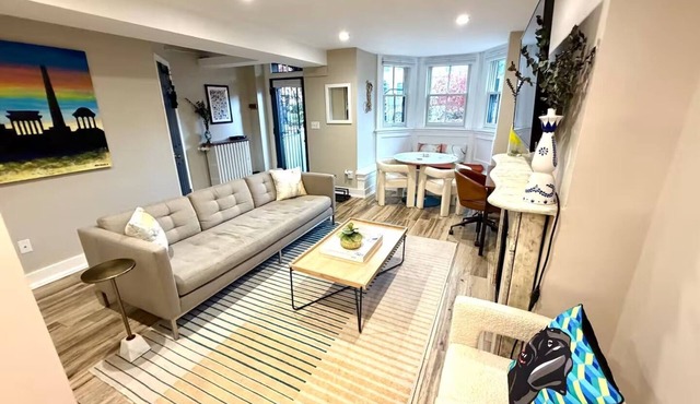 Renovated 1 Bedroom Apartment Near 14th Street NW & Logan Circle