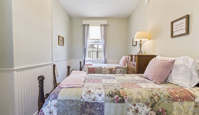 Romantic Maine B&B Room Quiet Getaway + Farm-Fresh Breakfast Room 5