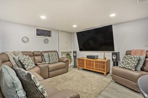 Saddle Brook Studio with Patio - Near NYC! in Saddle Brook