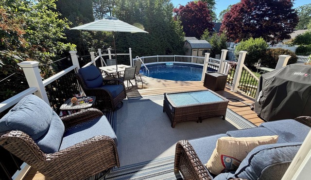 Salt Pool, AC, Beaches and Newport! PETS Welcome!