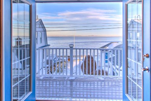 Sebago Lake Haven: Water Views, Steps to Shoreline