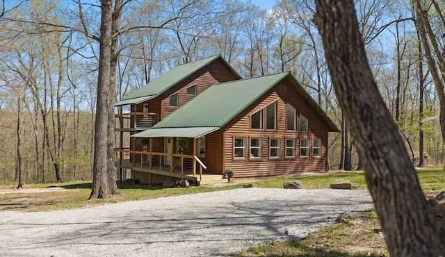 Secluded Cabin Near Buffalo River | Private Ozark Experience | Ponca AR | Hiking