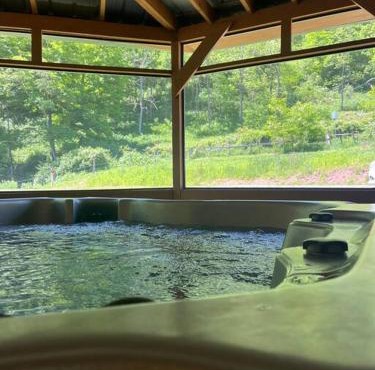 Seneca Cabin - Relax, Refresh, Renew
