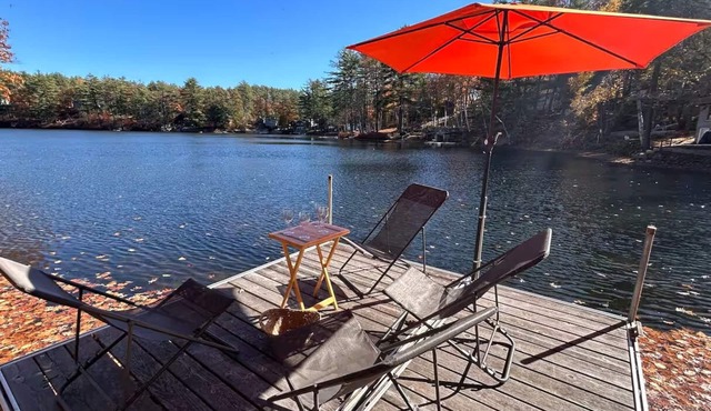 Serene Lakefront Retreat in Southern Maine