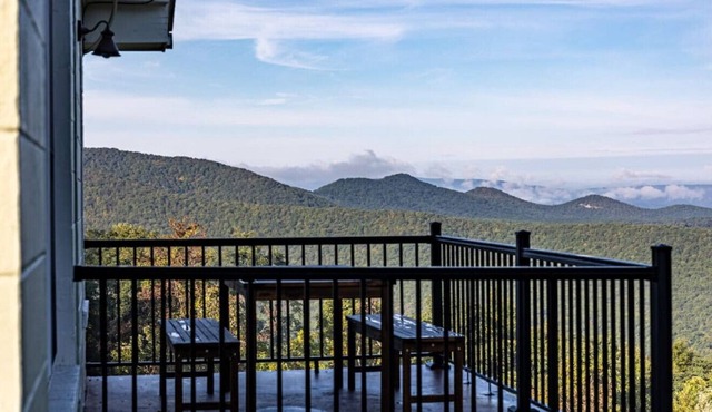 Shenandoah Hideaway MTN Top Views Total Privacy!