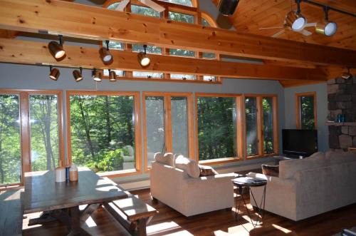 Shimmering Cove Retreat