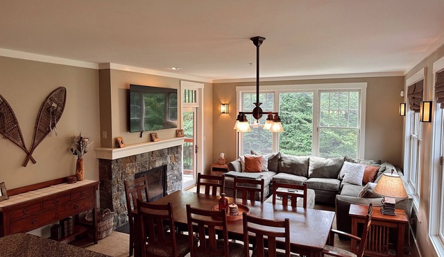 Ski In-Out Luxury Loon Townhouse, Pool & Spa Access, Sleeps 12, 2 levels!