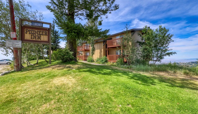 Ski-in/ski-out condo with sweeping tree-lined views