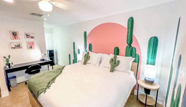 Sky Harbor Studio: 5 Min to Airport & Downtown PHX
