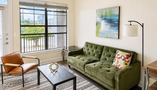 Sleepover | Comfortable 1BD/1BA + Pool - LIT
