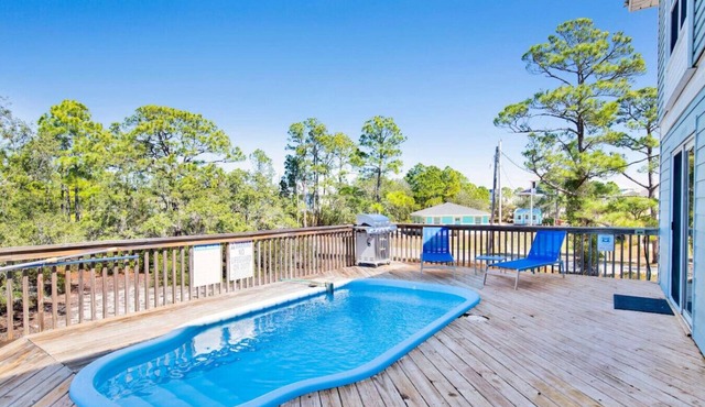 Sleeps 16 · Private Pool · 3 Blocks to Beach
