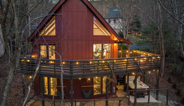 Slope View Chalet Hot Tub, Firepit, Family Fun