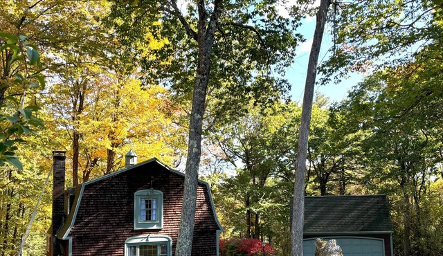Snow Blanket Barn! Family-Friendly, Charming & Cozy 3-bedroom - Gardner MA