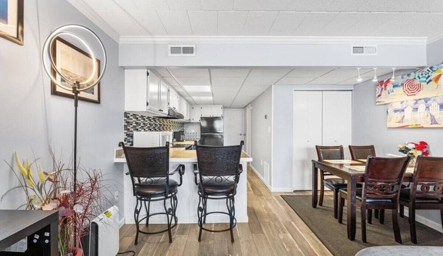 Sofa to Surf in a minute. Midtown Gem, completely remodeled