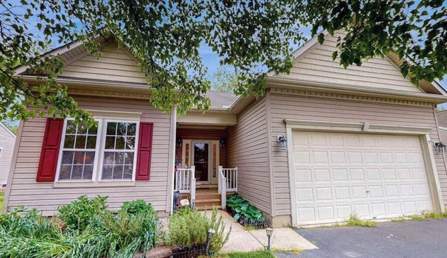 South Hampton home with shared pool, game room, & water view- dog-friendly