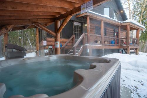 Spa & Billard and Lake Access - Sylva sur le Lac