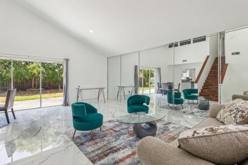 Spacious 3BR Villa in Miami with Fenced Backyard